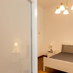 Il Golfo - Elegante Zona Rive Apartamento Trieste