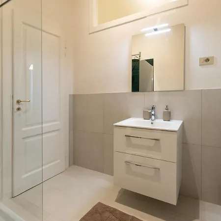 شقة Il Golfo - Elegante Zona Rive *